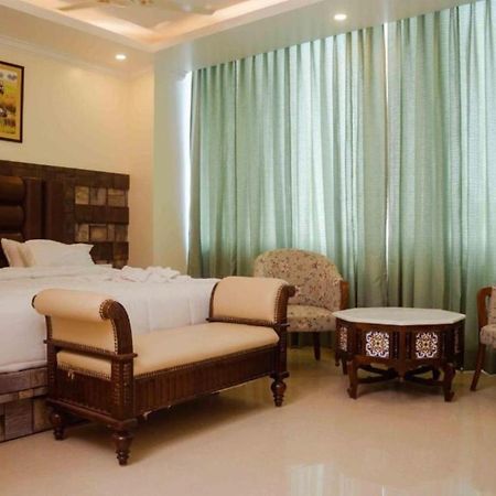 Hotel Grand Lotus Dimāpur Esterno foto